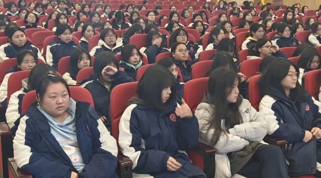 青春不迷茫，成长有力量 | 长沙卓华高级中学青春期女生讲座